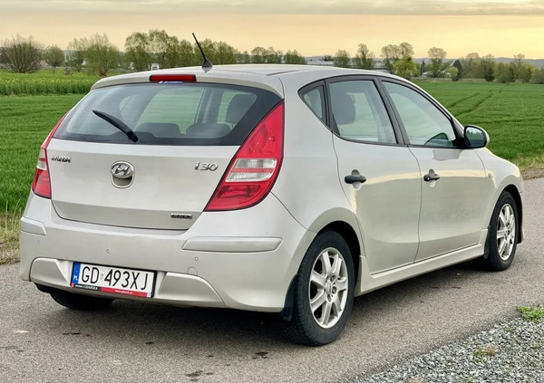 Hyundai I30 cena 14700 przebieg: 234000, rok produkcji 2010 z Elbląg małe 326